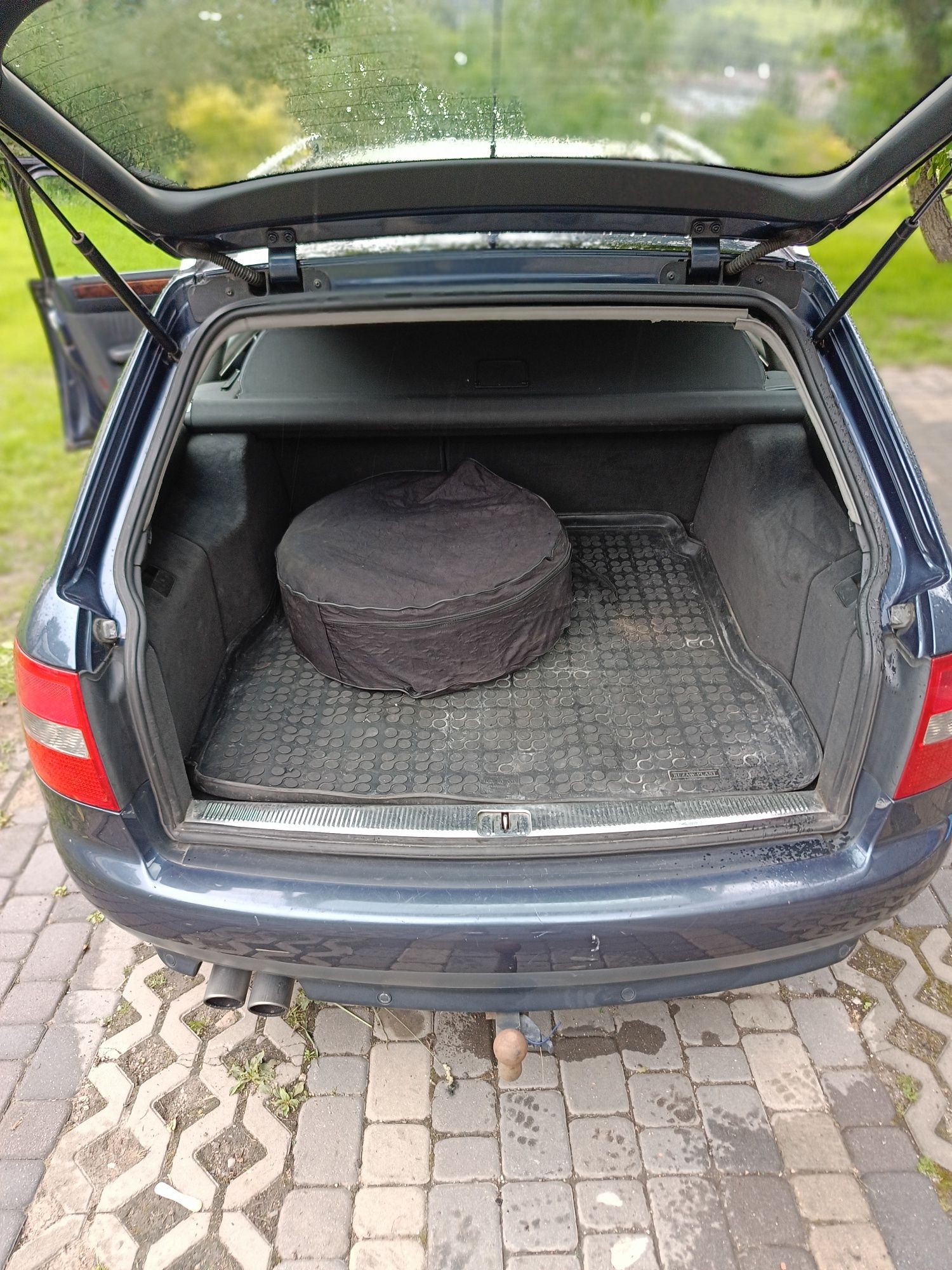 Audi A6 C5 2002 hak