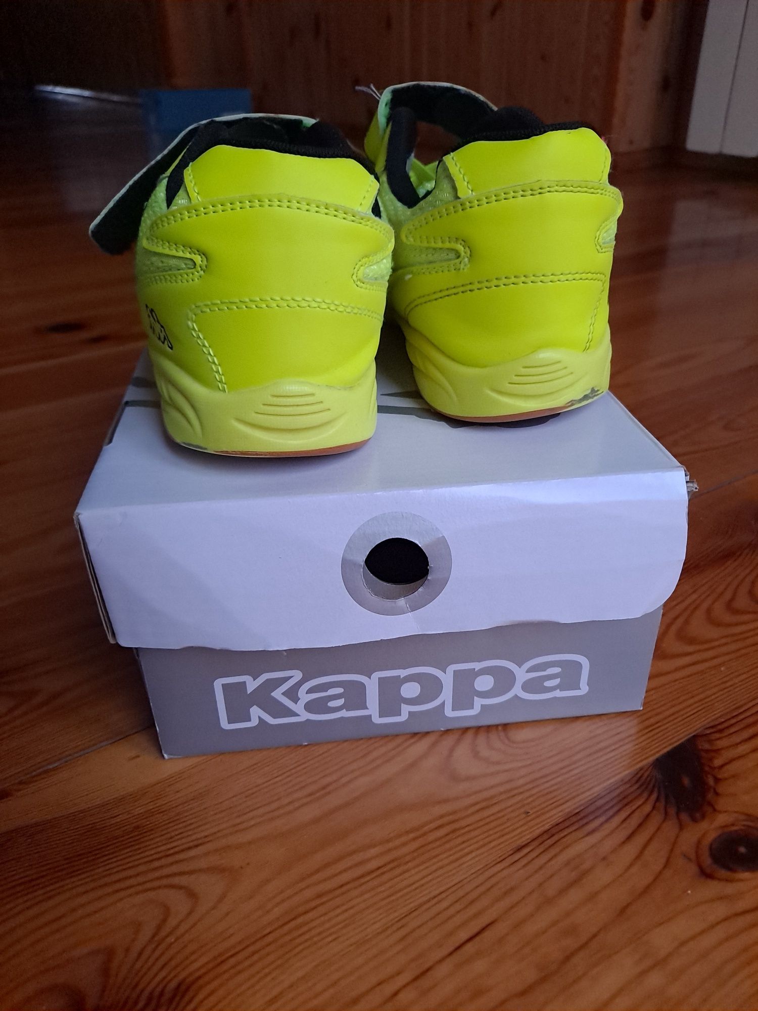 Kappa Furbo rozm 37 snakersy halówki dziecięcę buty piłkarskie sportow
