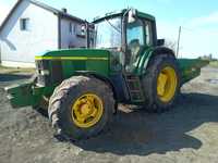 John Deere 6510 traktor