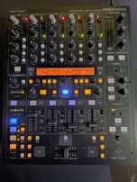 Mesa de DJ Behringer DDM4000