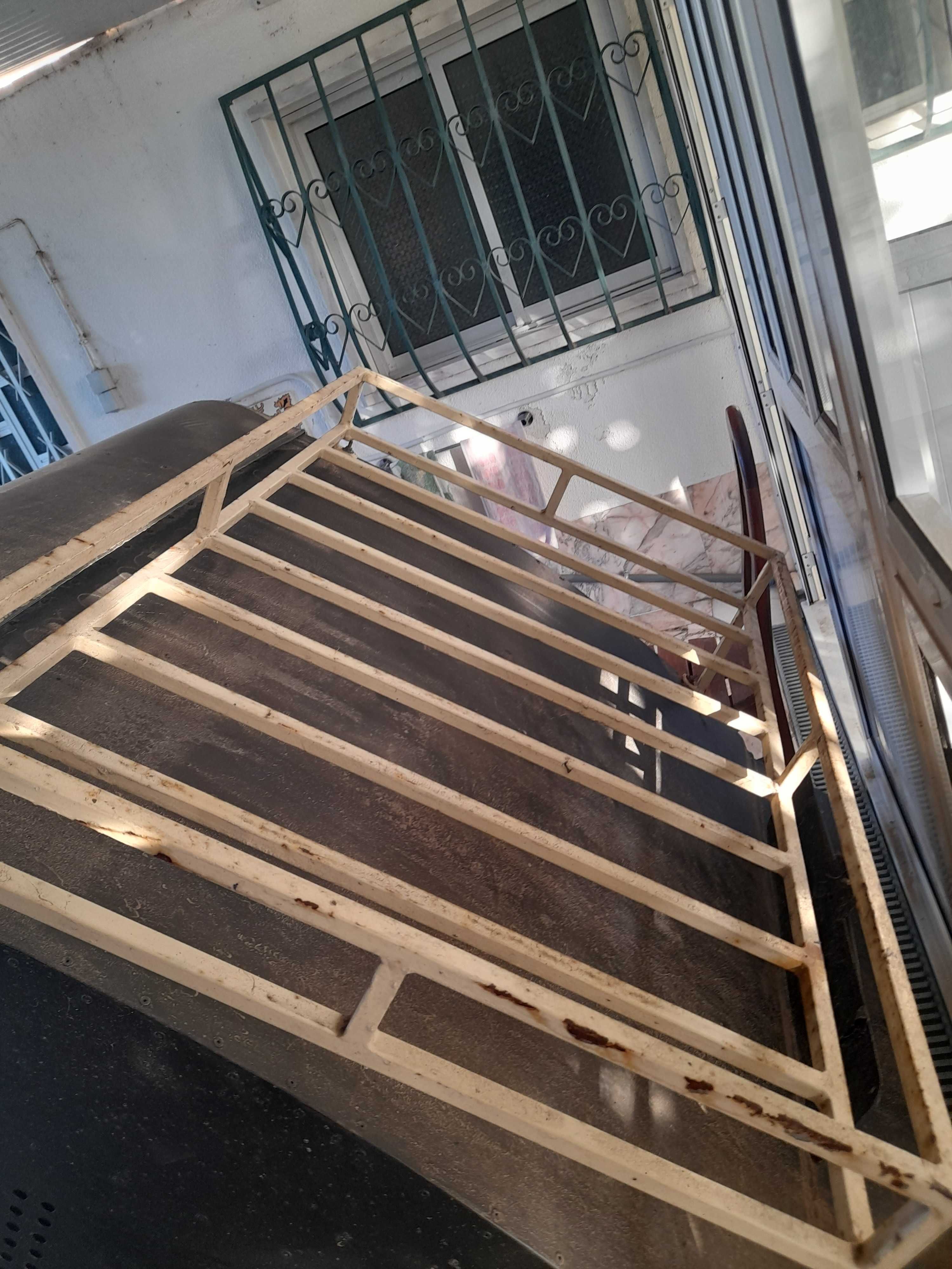 Reboque para transportar cães,  otimo estado