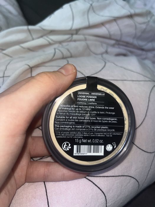 Transparentny sypki puder matujący i utrwalający Sephora