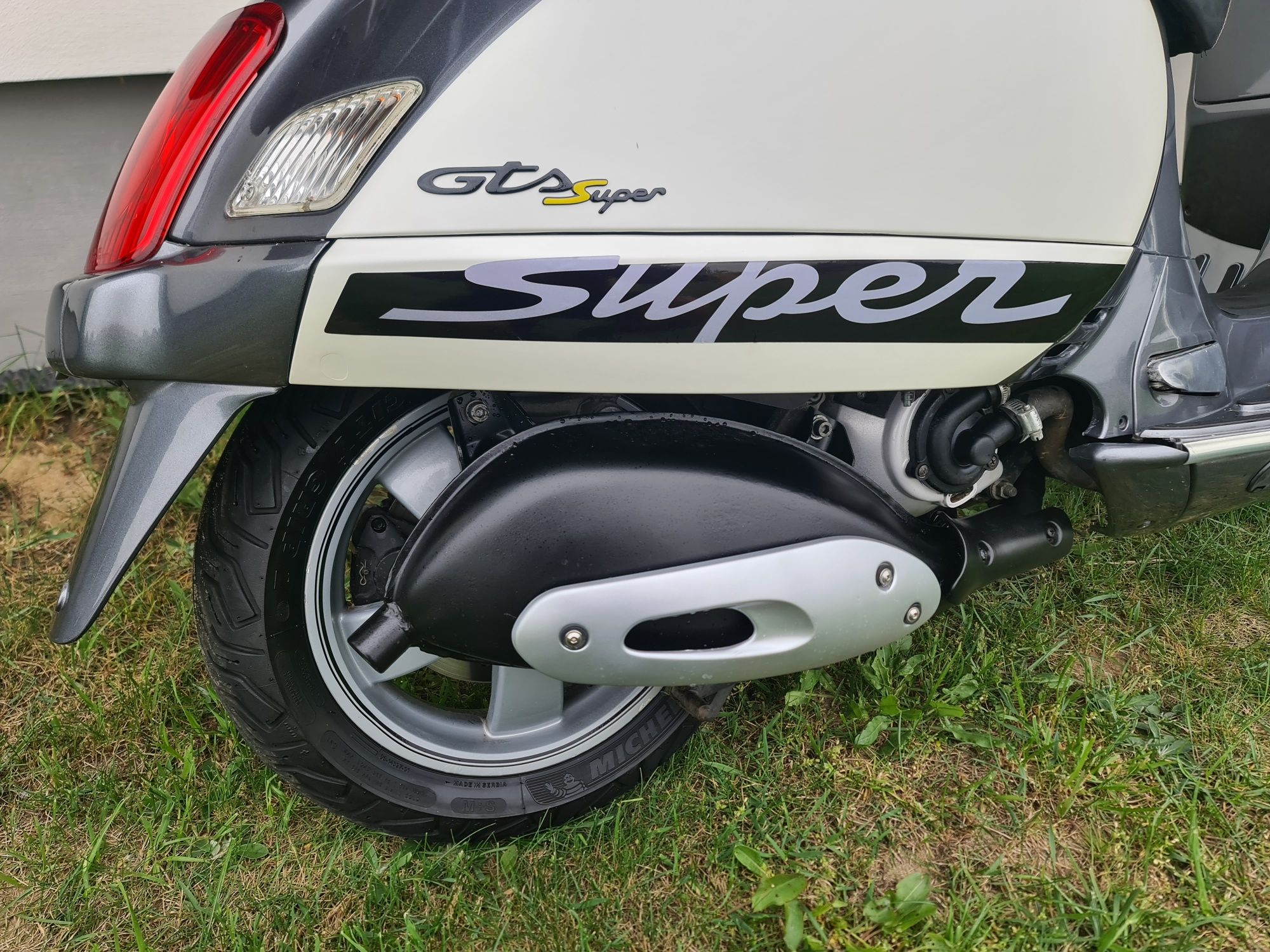 Piaggio Vespa GTS 125 bardzo ładna gotowa do drogi