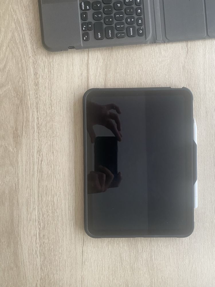 Apple Ipad 10 Gen + capa UAG +Apple Pencil
