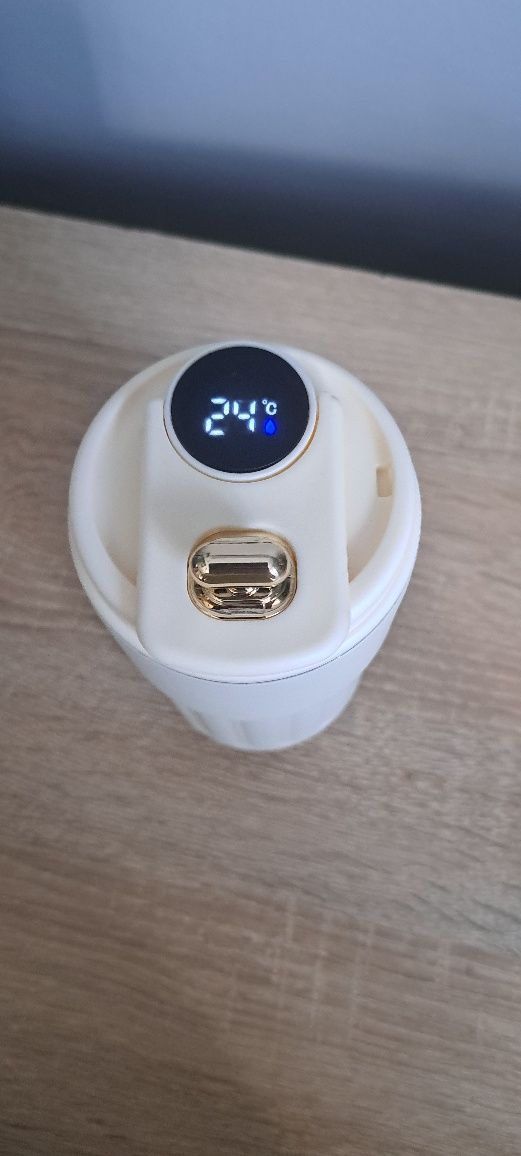 Podróżny Kubek ze Stali Nierdzewnej 472ml z Cyfrowym Wyświetlaczem