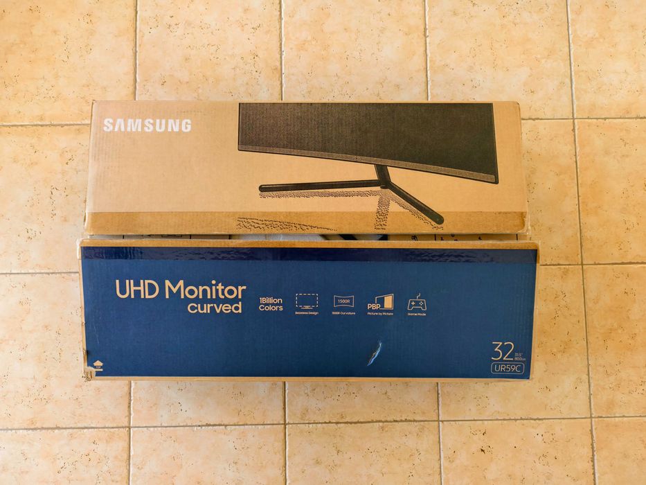 Monitor Samsung Curved LU32R590CWUXEN UHD 4K VA