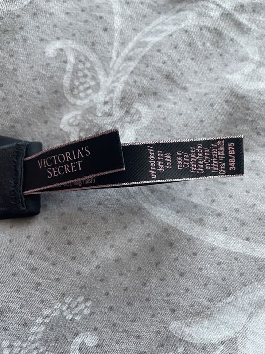 Продам бюстгалтер Victoria’s Secret