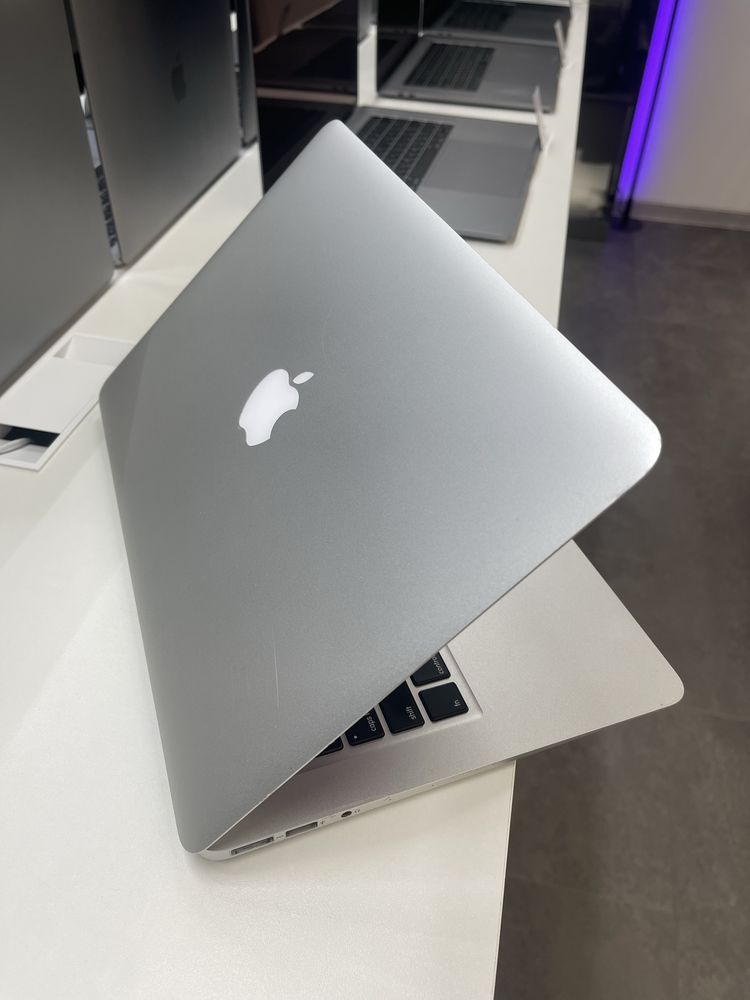 MacBook Air 13 2017 I7/8GB/128GB SSD Silver #2911