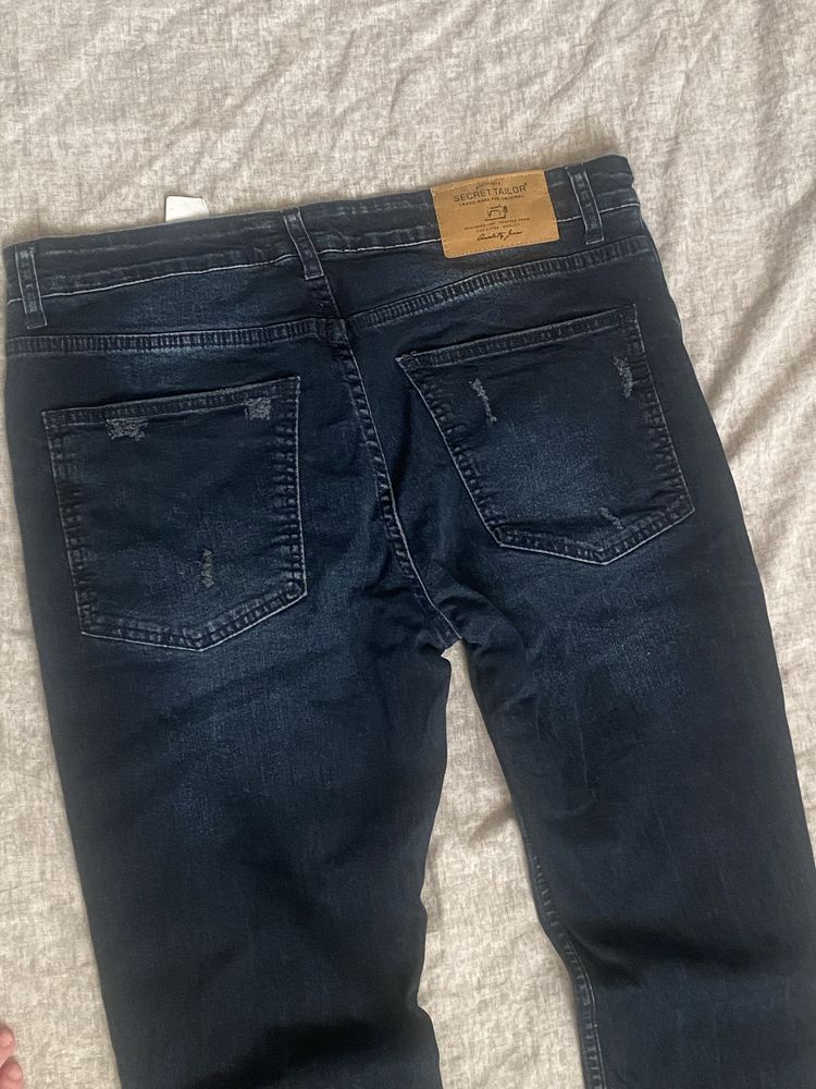 Slim fit distreesed нн джинси