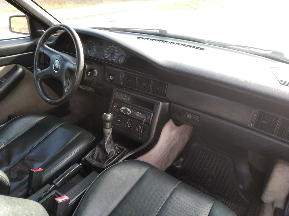 Продається Audi 100