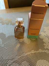 Flakon kolekcjonerski po próbce perfum Tiffany Rose Gold Intense