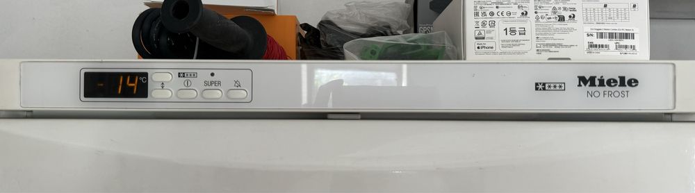 Морозильна камера Miele NO FROST.
