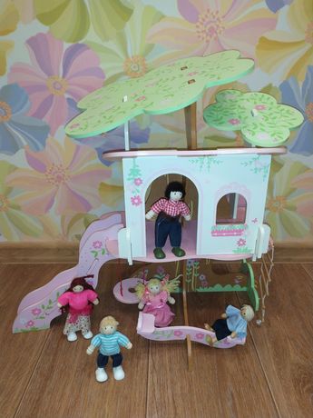 Деревянный домик на дереве ELC  набор кукол Dolly family