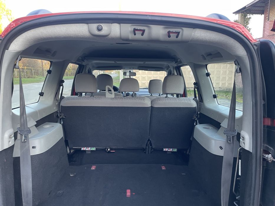 Дачія Логан МСV 2008р,7 місць, кліма