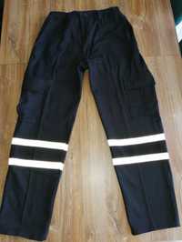 Czarne spodnie robocze z odblaskami rozm L pas 82cm 2 sztuki