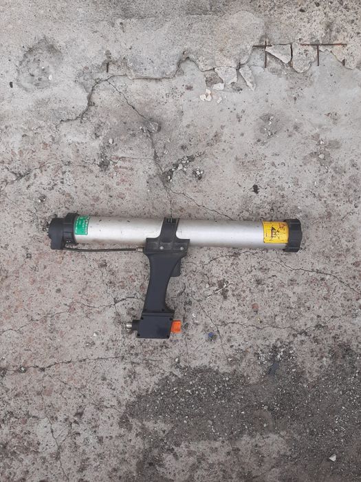 Пневмопістолет для герметика COX