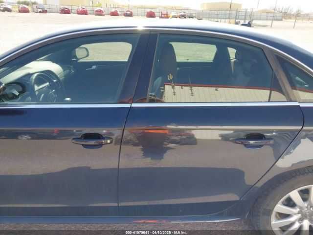 AUDI A4 2.0T Premium 2015