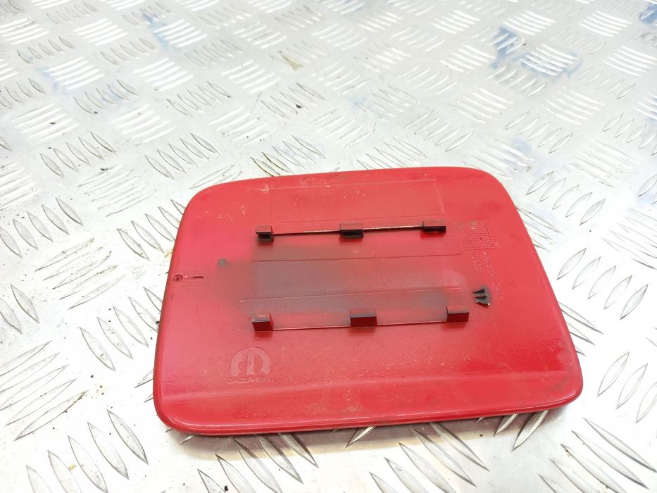 Лючок бензобака 68255548AA для Jeep Renegade 2015-2024