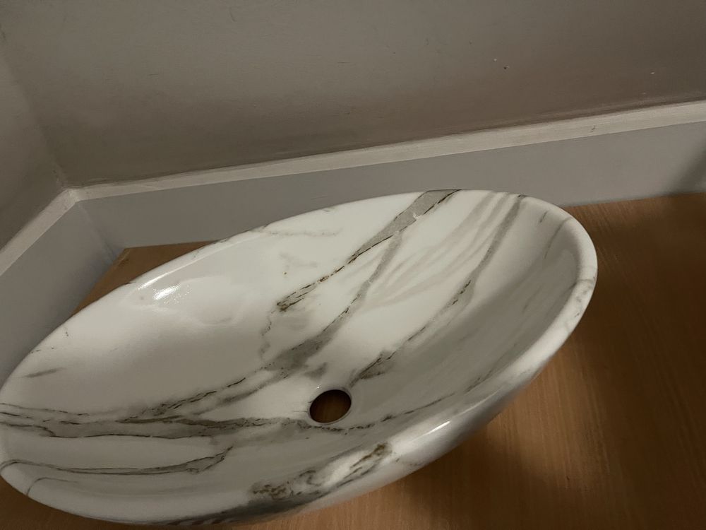 Umywalka Rea 53 cm nowa