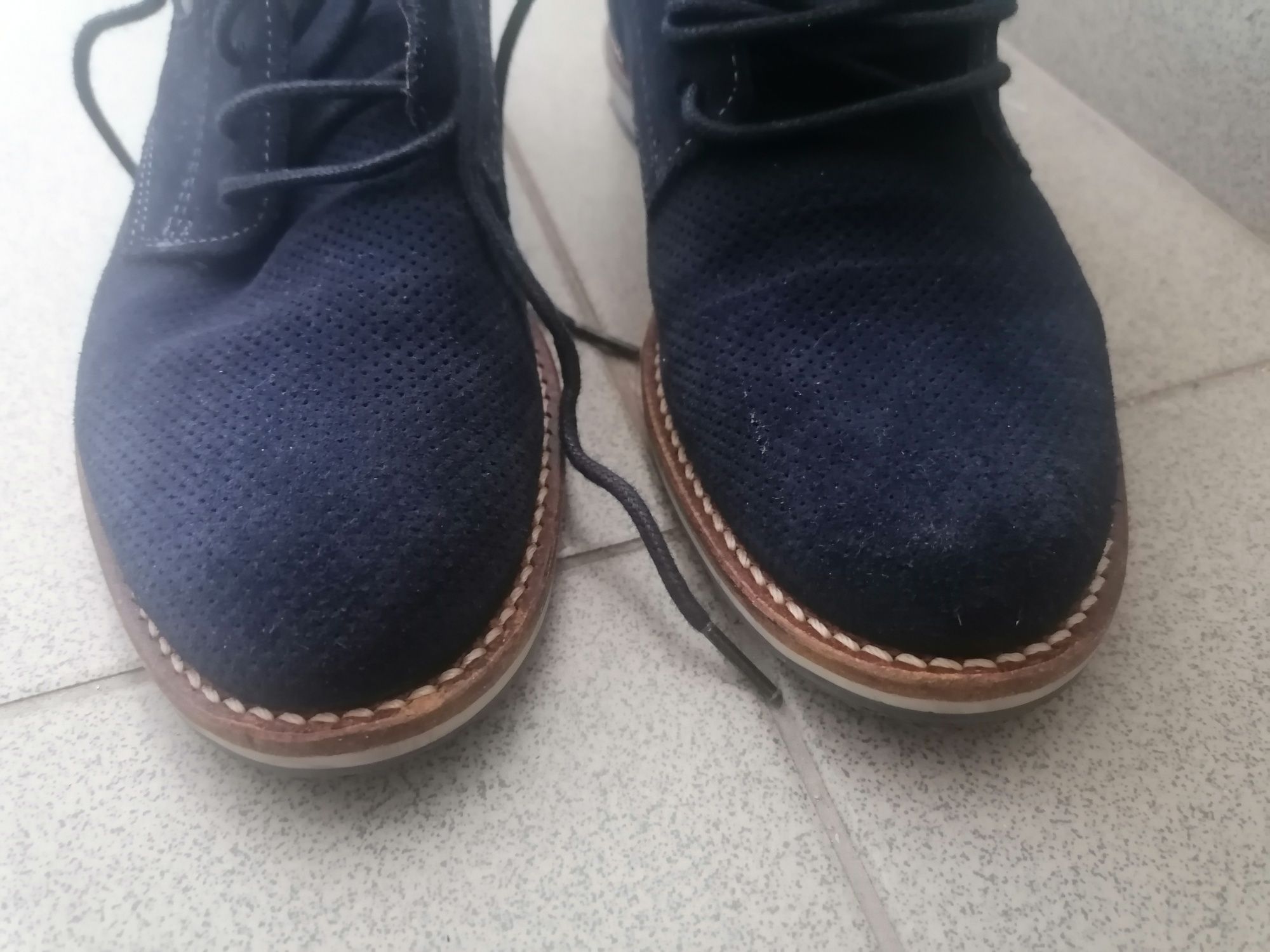 Sapatos de comunhão novos