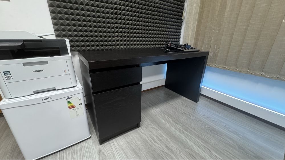 Secretária - Como nova