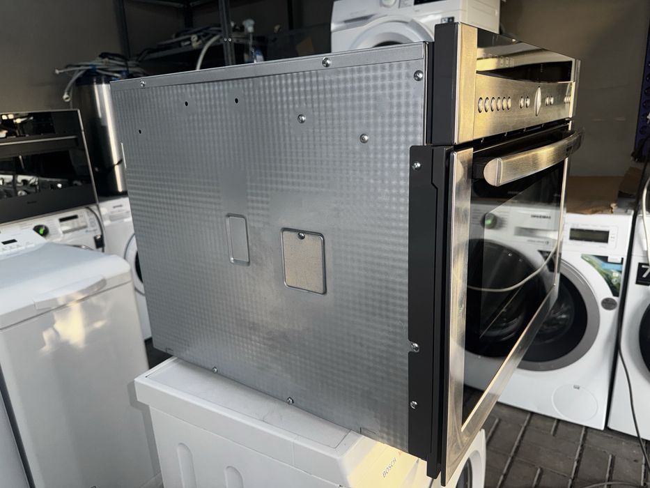 Neff C57W40N0 wbudowana kuchenka mikrofalowa pozostały model