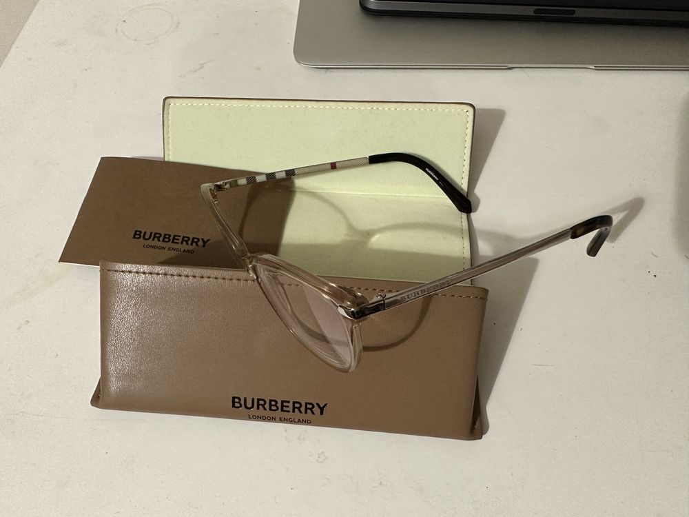 Oculos de grau femininos - Burberry