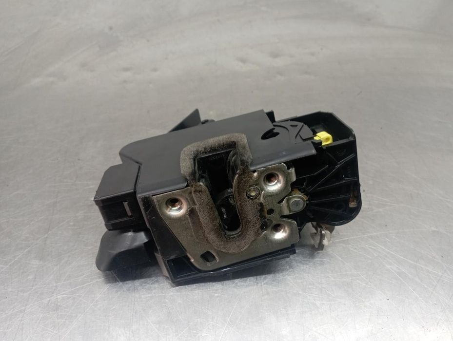 Fechadura / fecho porta frente esquerdo DACIA Logan III