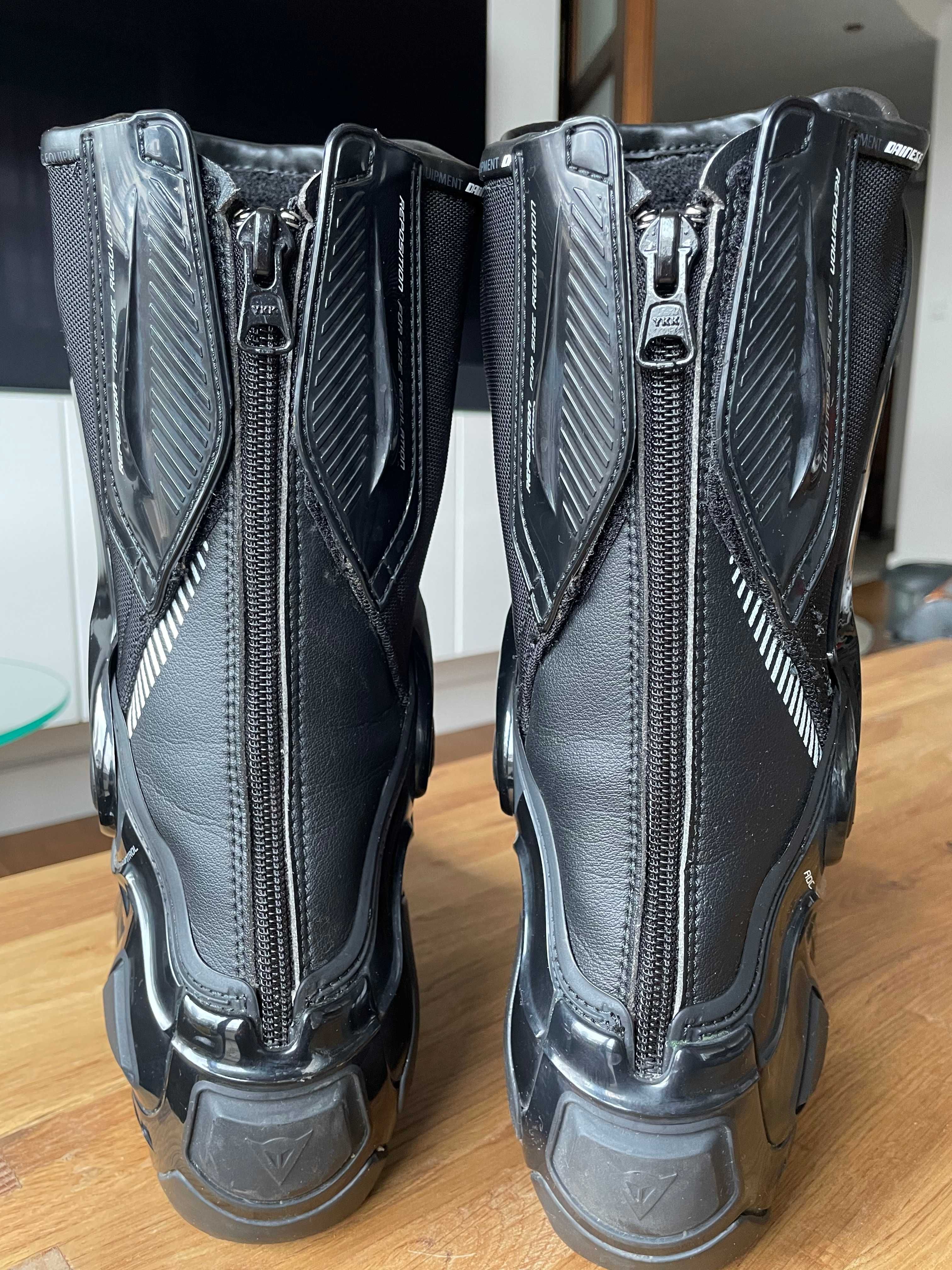 Buty Dainese model TR-COURSE OUT rozmiar 41