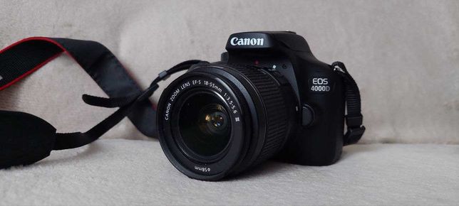 Aparat Canon 4000D