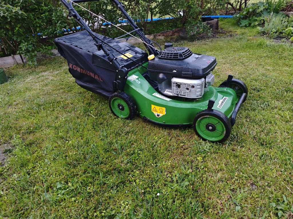 Kosiarka Weibang Kawasaki FJ 180V