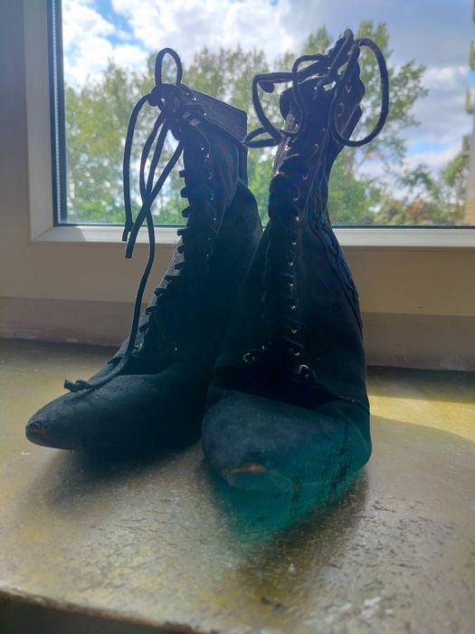 Bardzo znoszone botki szpilki zamszowe 39 czarne