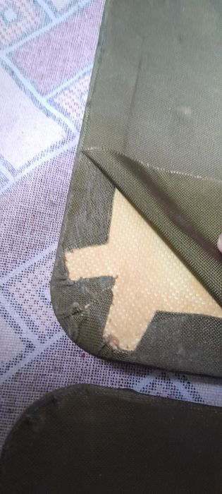 2 дві, захисні плити.