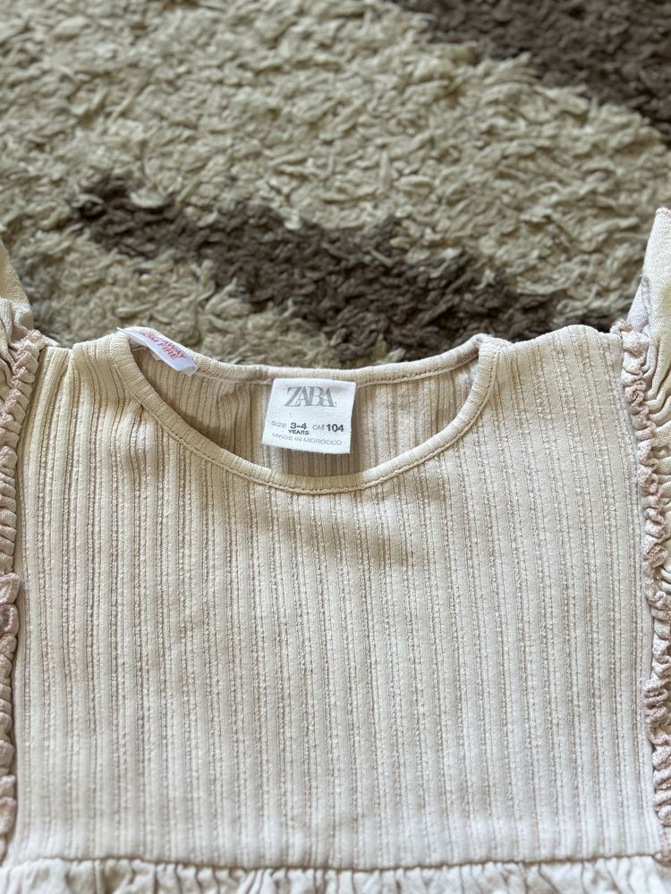 Платья Zara джинсовое платья 3-4 года