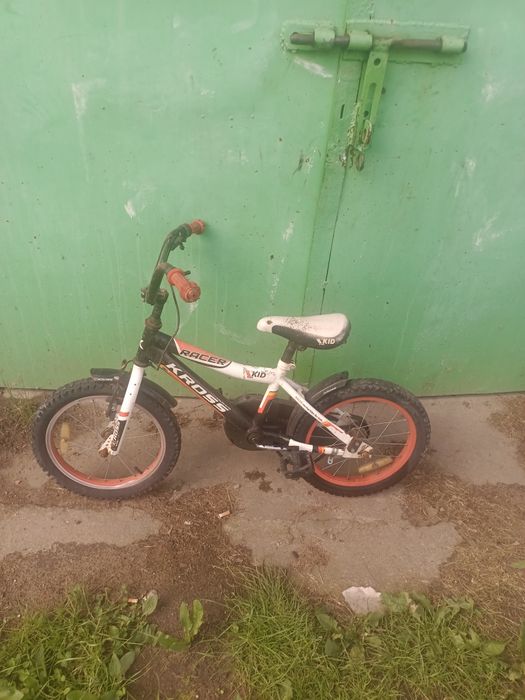 Mały rowerek dla chłopca lub dziewczynki