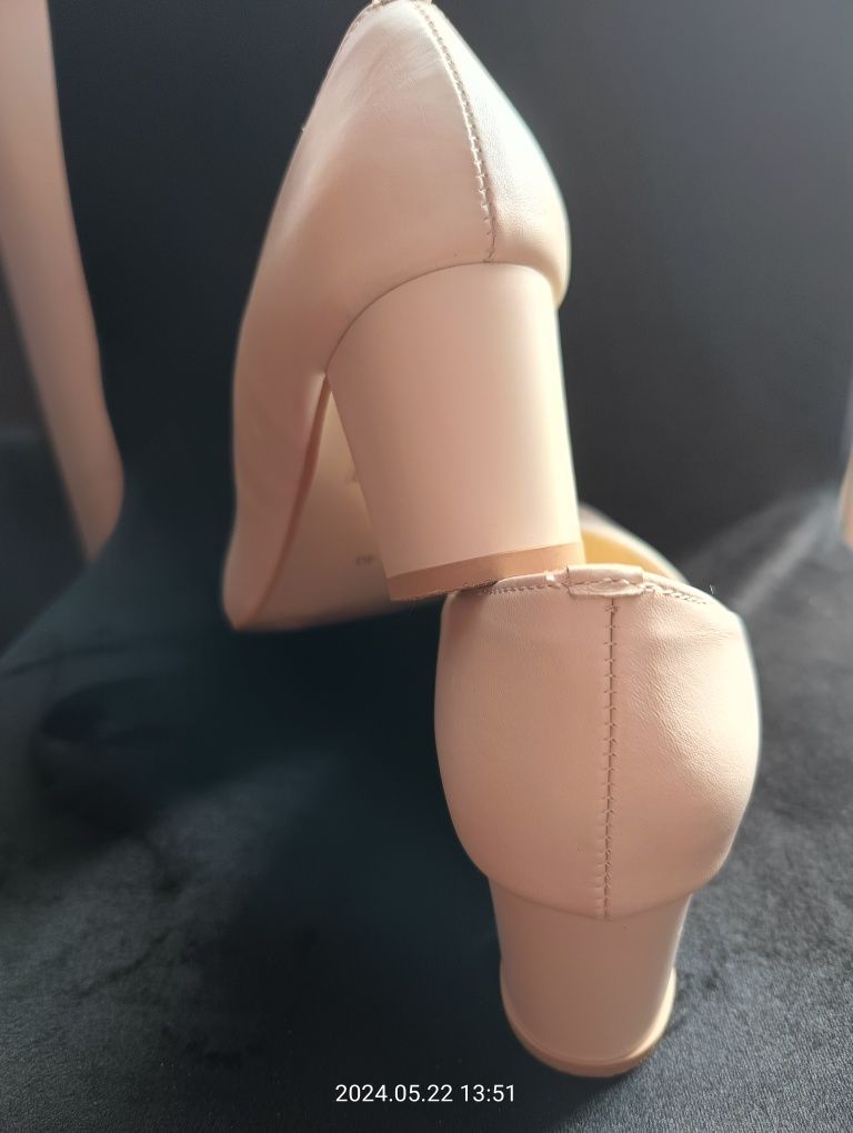 Buty na słupku damskie