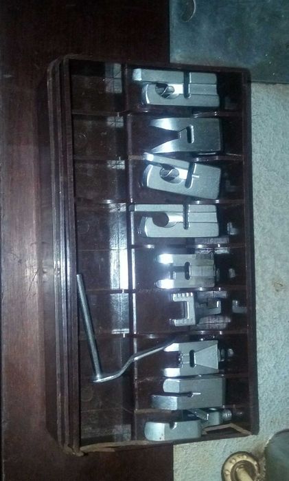 Швейная машинка кехлер зиг-заг автомат.