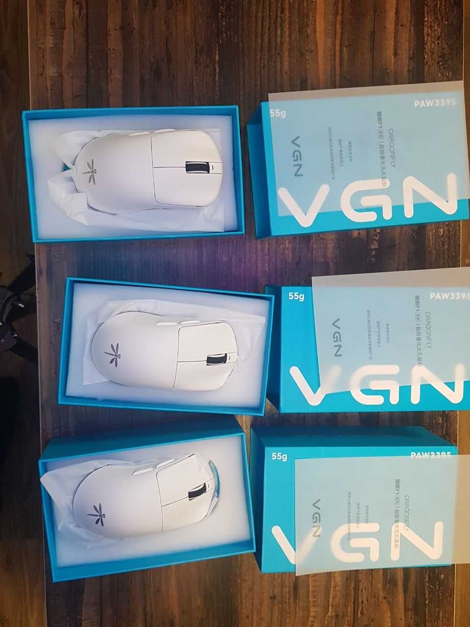 VGN Dragonfly F1 Pro Max та Мoba Нова бездротова ігрова миша