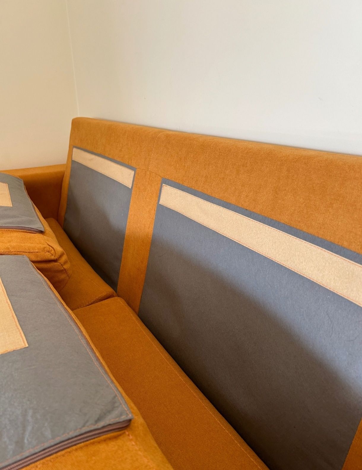 Sofá/Cama em Bom Estado