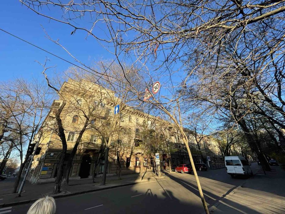 Продам 2-ком «сталинку» Пастера/Торговая