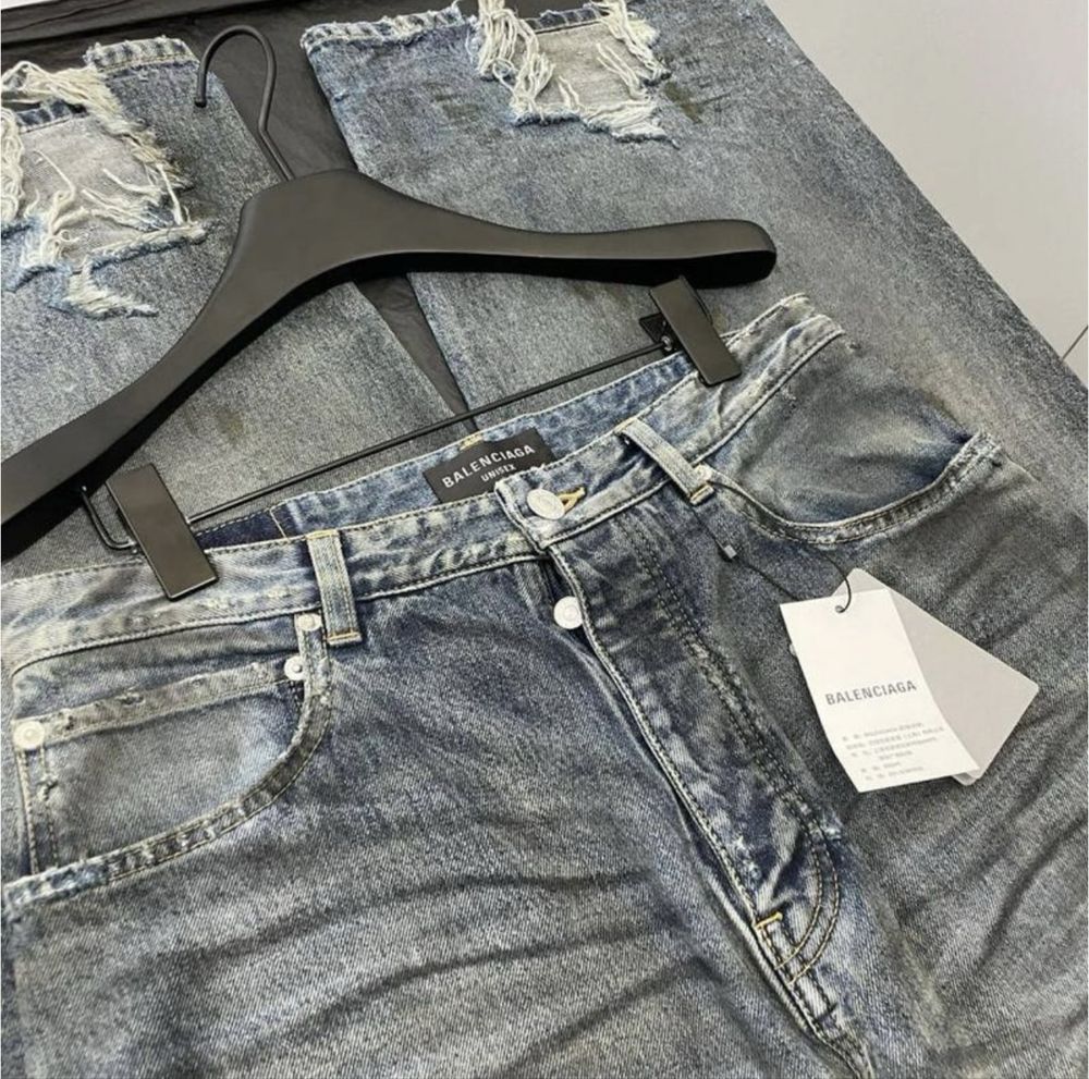 Джинсы Balenciaga