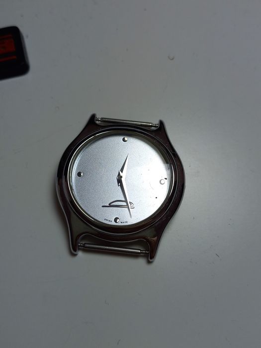 Varios relógios de senhora  avariados para colecionadores