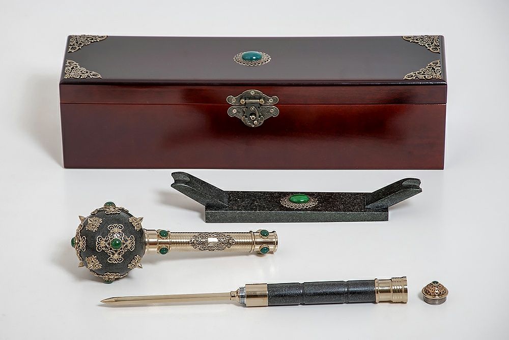 Сувенір з каменю Булава.