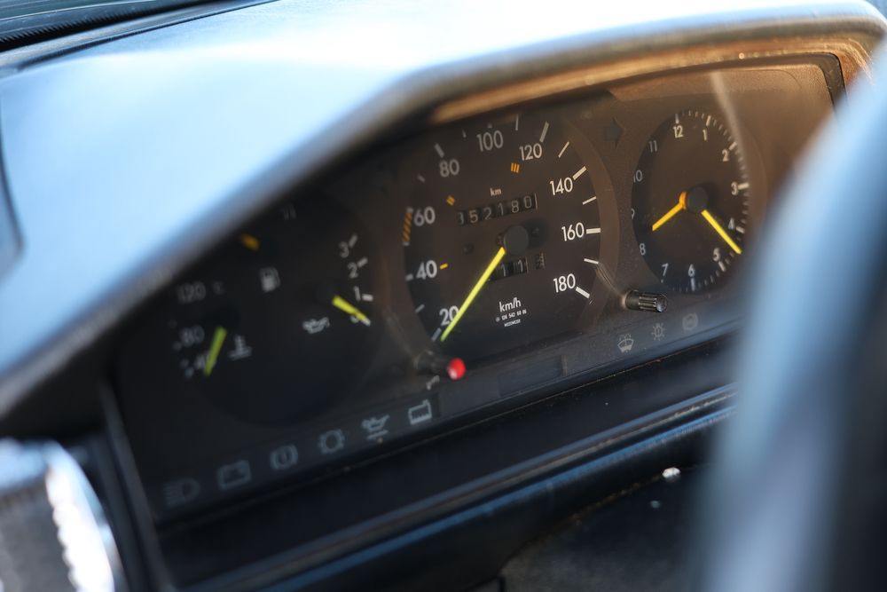 Mercedes-Benz W124 200D