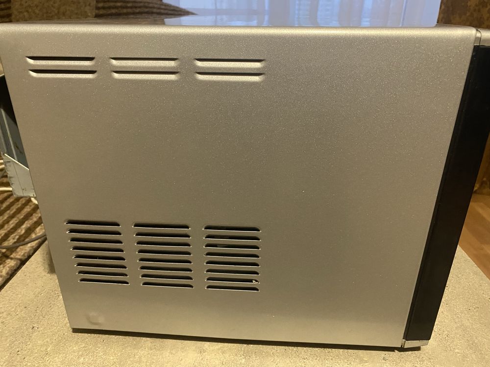 Мікрохвильова піч (СВЧ)Samsung Ge107LR 28 л.з грилем