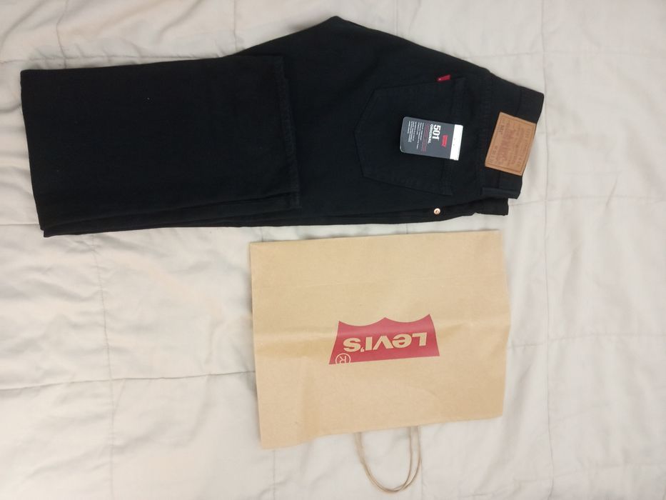Calças LEVIS NOVAS tamanho W30 L32