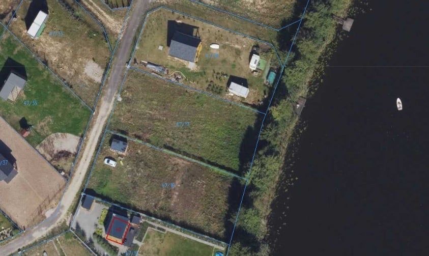Działka z linią brzegową Grójczyk