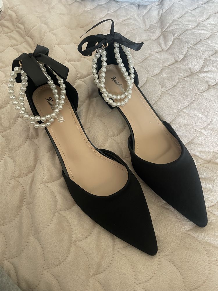 nowe buty na niskim obcasie