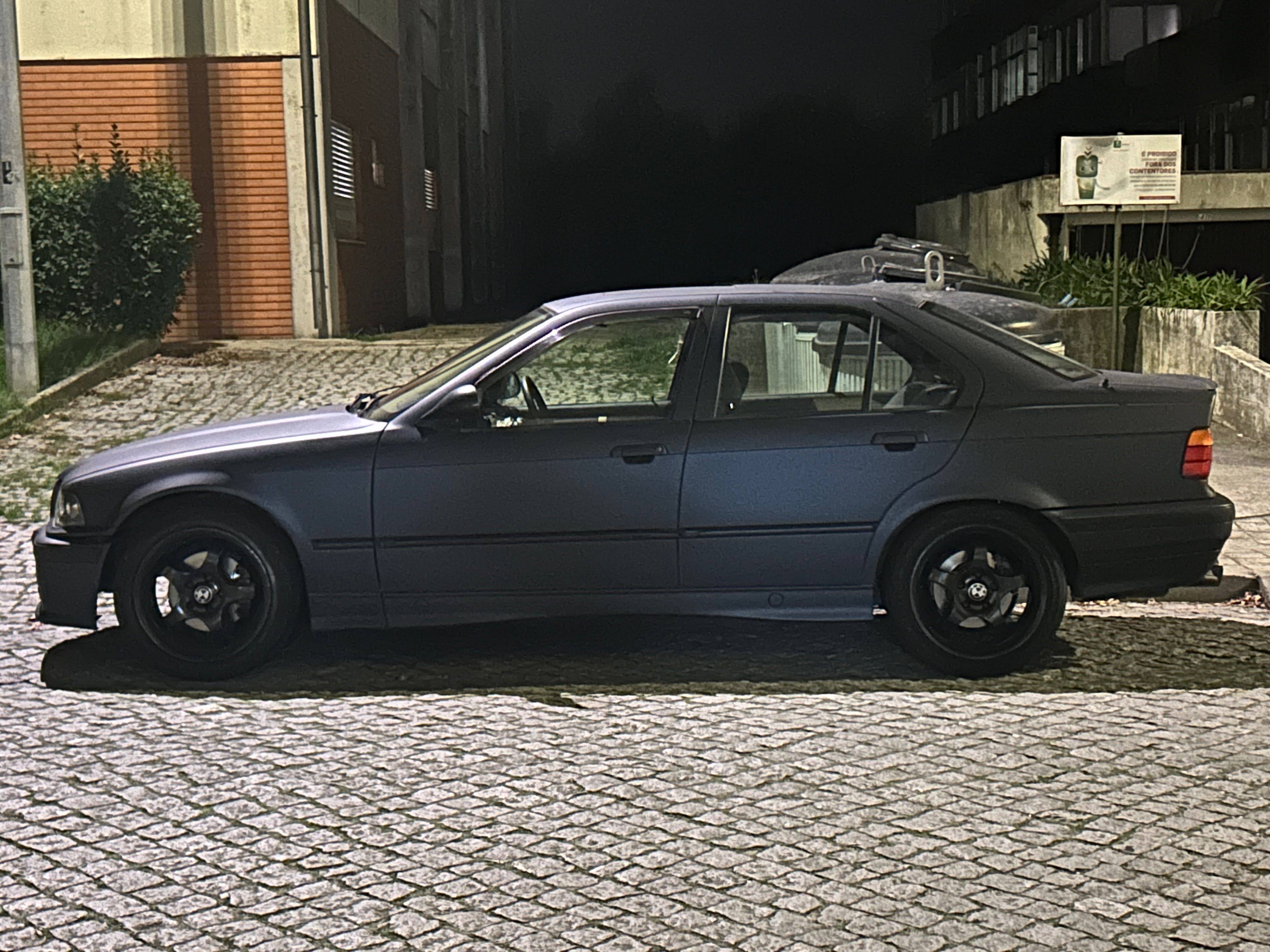 Bmw e36 318is sedan