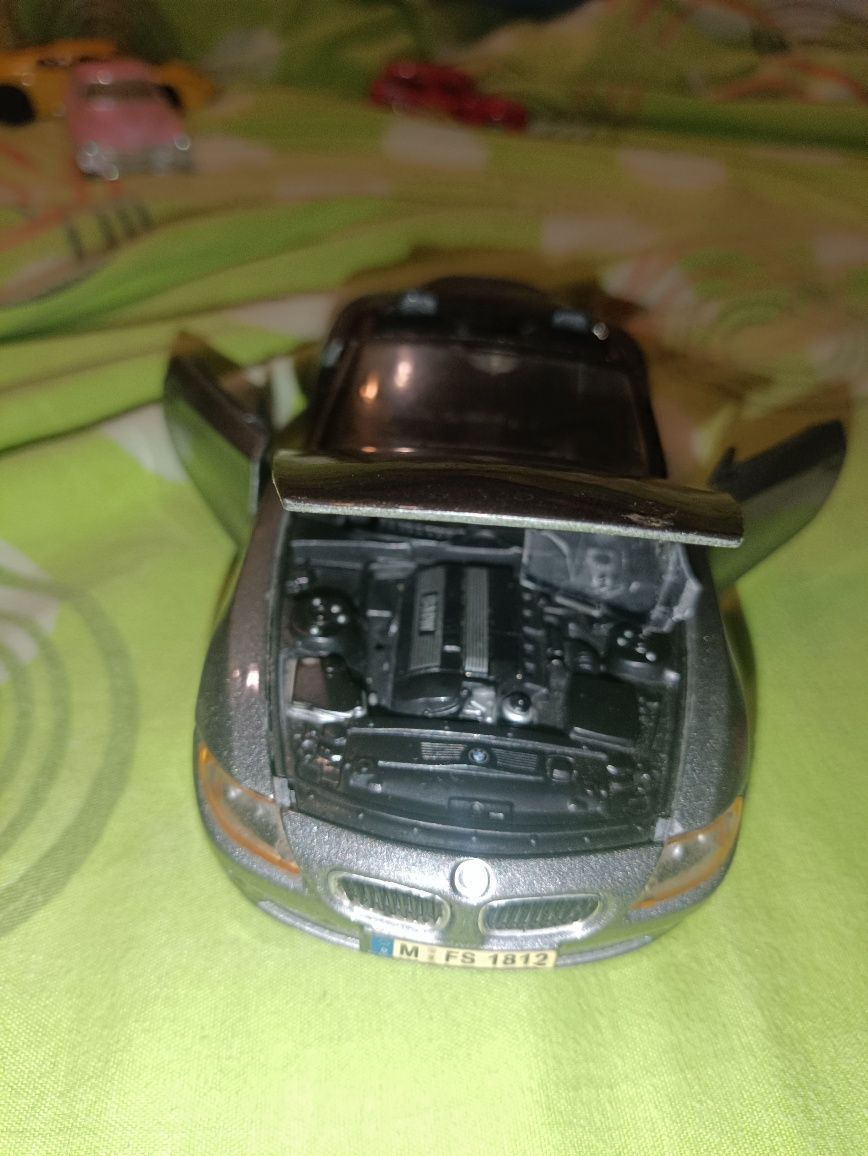 Модель машины BMW Z4